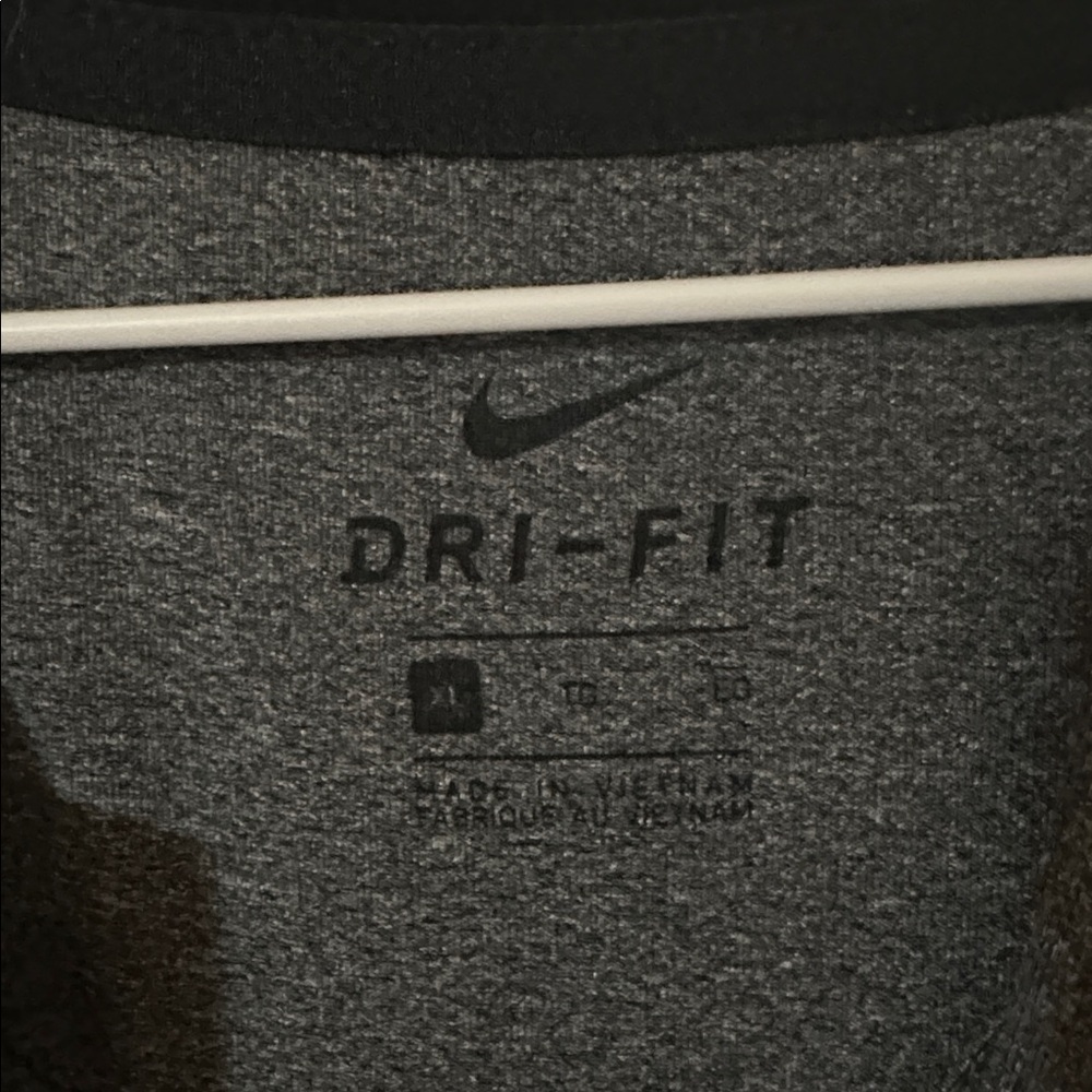 Nike Men's Dri Fit Golf Shirt - Picture 2 of 4